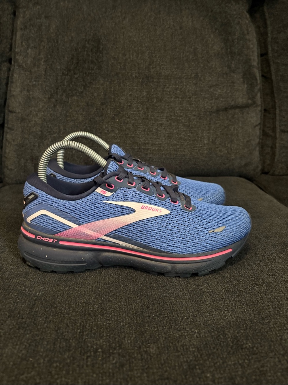 Brooks Ghost 15 Running Shoes Sneakers Womens Size 7.5 Blue Pink Gym Shoes - Picture 1 of 7
